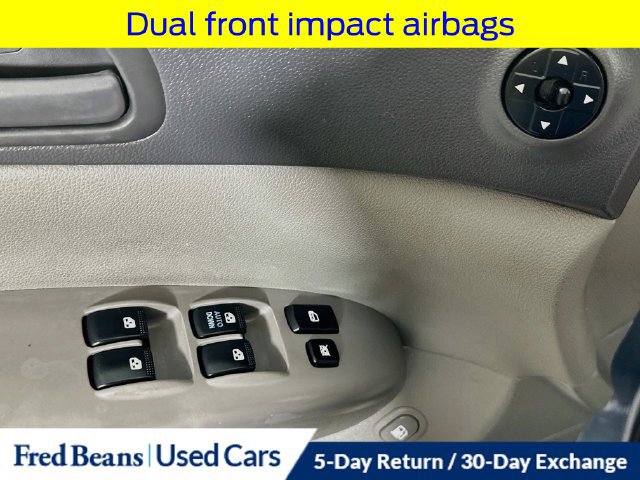 Used 2012 Kia Sedona LX w/ PWR Pkg FWD image 22
