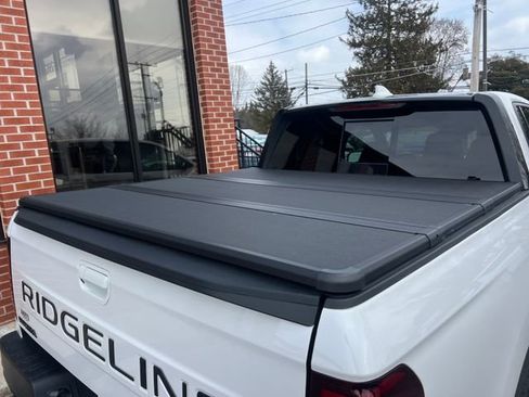 Used 2025 Honda Ridgeline Black Edition image 14