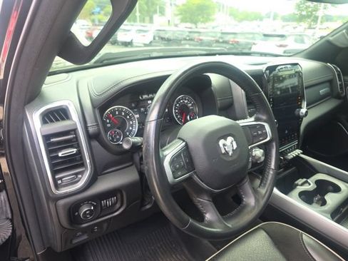 Used 2023 RAM 1500 Laramie AWD/4WD image 5