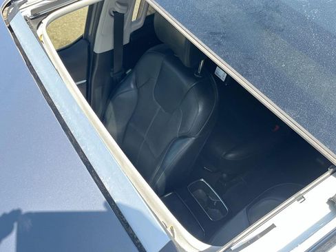 Used 2023 Kia Telluride EX w/ EX Captain's Chair Package image 22