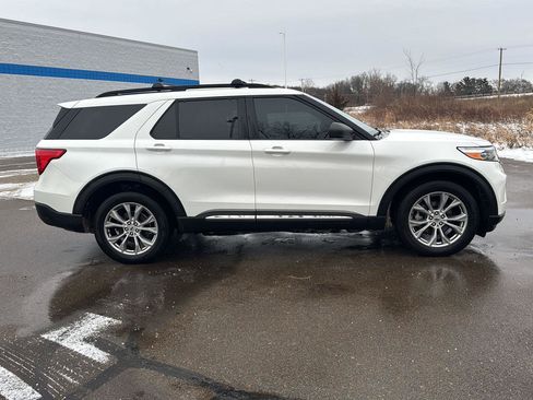 Used 2021 Ford Explorer XLT image 8