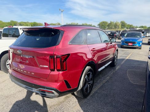 Used 2021 Kia Sorento EX FWD image 2