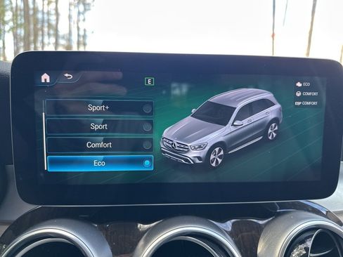 Used 2021 Mercedes-Benz GLC 300 image 37