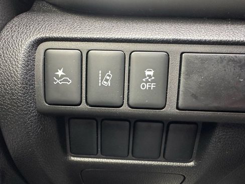 Used 2024 Mitsubishi Eclipse Cross LE image 10