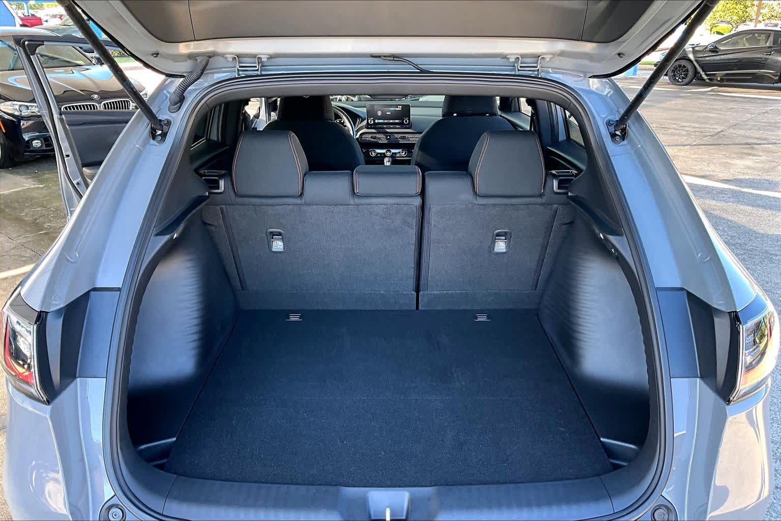 Certified 2025 Honda HR-V Sport image 34