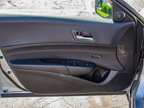 Used 2020 Acura ILX FWD image 13
