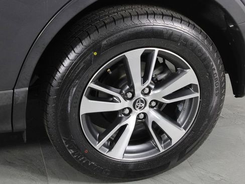 Used 2018 Toyota RAV4 XLE image 11