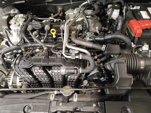 Used 2024 Nissan Altima 2.5 SV FWD image 30