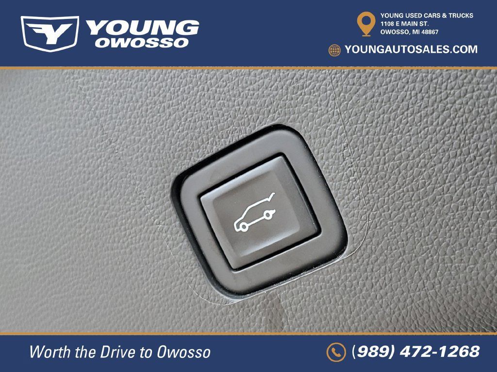 Used 2023 Chevrolet Traverse RS w/ LPO, Floor Liner Package AWD/4WD image 38