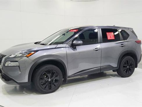 Certified 2023 Nissan Rogue SV image 3
