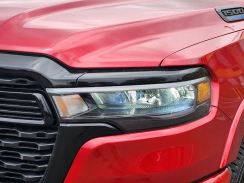 New 2026 RAM 1500 4x4 Crew Cab image 8