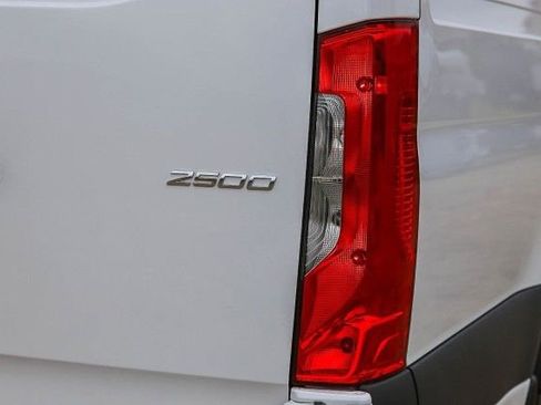 New 2025 Mercedes-Benz Sprinter 2500 image 9