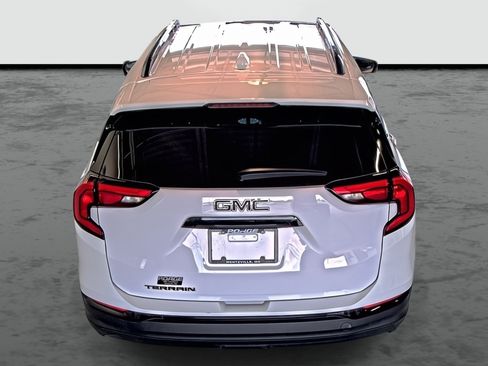 Used 2020 GMC Terrain SLE w/ Driver Convenience Package FWD image 3