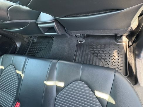 Used 2022 Toyota Camry SE w/ Cold Weather Package image 40