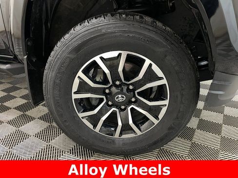 Used 2023 Toyota Tacoma TRD Sport AWD/4WD image 47