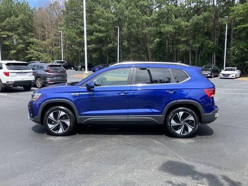 Used 2024 Volkswagen Taos SE AWD/4WD image 7