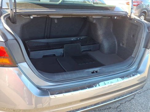 Certified 2022 Nissan Altima 2.5 SV image 16