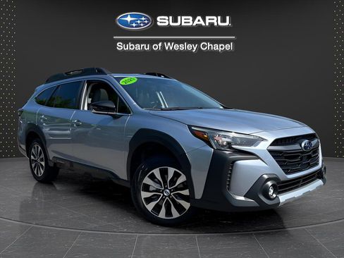 Used 2025 Subaru Outback Limited AWD/4WD image 1