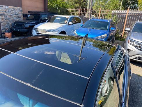 Used 2016 Lexus ES 350 w/ Luxury Package w/Wood Trim image 12