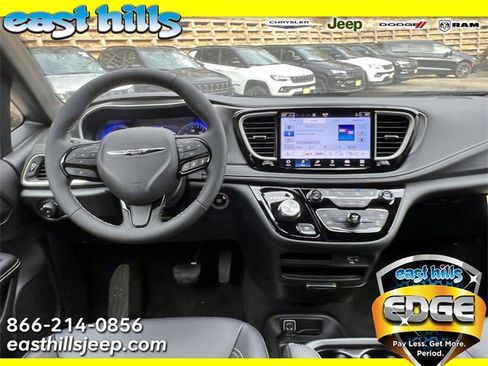 New 2026 Chrysler Pacifica Select w/ S Appearance Package image 4