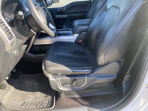 Used 2015 Ford F150 Platinum w/ Equipment Group 701A Luxury image 16