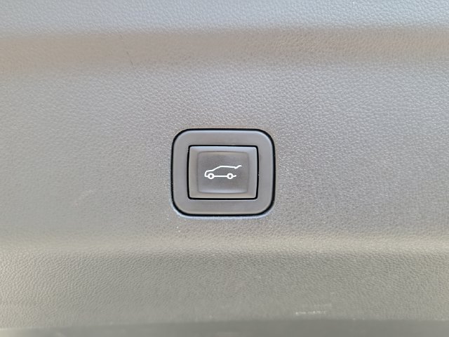 Certified 2025 GMC Yukon Denali AWD/4WD image 17