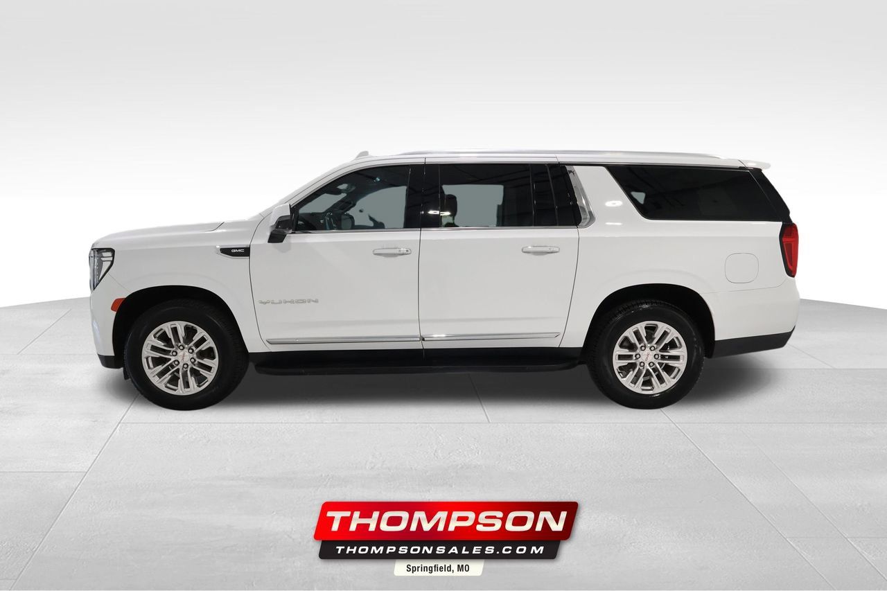 Used 2022 GMC Yukon XL SLT w/ SLT Premium Package AWD/4WD image 1