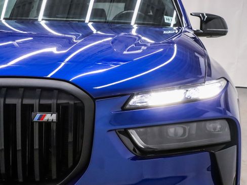 Used 2025 BMW X7 M60i image 57