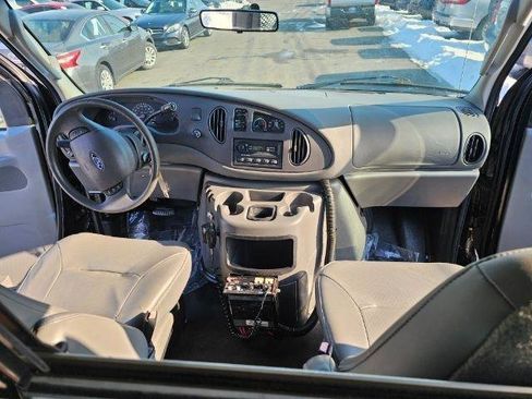 Used 2003 Ford E-350 and Econoline 350 XL image 9