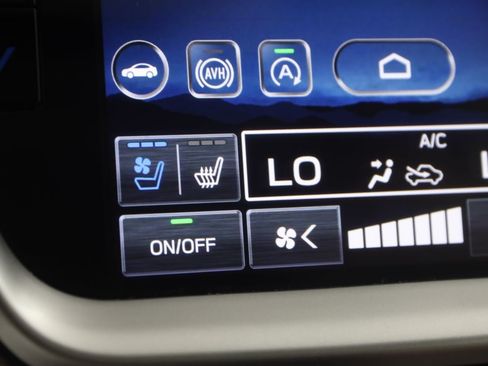 Used 2020 Subaru Outback Touring w/ Popular Package #2 AWD/4WD image 8