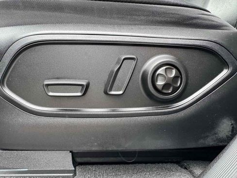 Used 2021 Jeep Grand Cherokee L Limited image 25