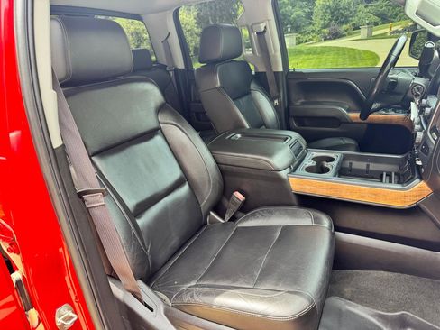 Used 2015 Chevrolet Silverado 2500 LTZ w/ LTZ Plus Package AWD/4WD image 19