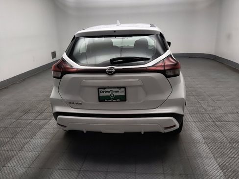 Used 2023 Nissan Kicks S FWD image 7