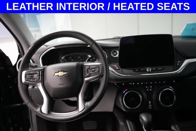 Used 2023 Chevrolet Blazer LT AWD/4WD image 2