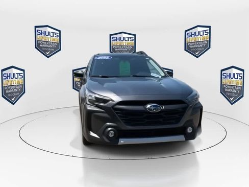 Used 2025 Subaru Outback Limited XT AWD/4WD image 3