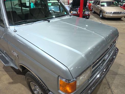 Used 1990 Ford F150 4x4 Regular Cab image 18