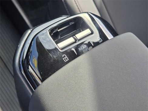 New 2026 Volvo EX30 Plus w/ Protection Package image 20