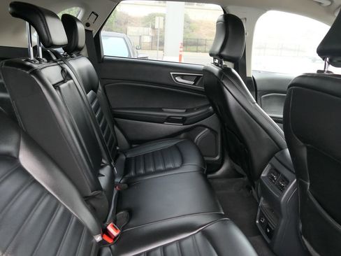 Used 2021 Ford Edge SEL w/ Convenience Package image 25