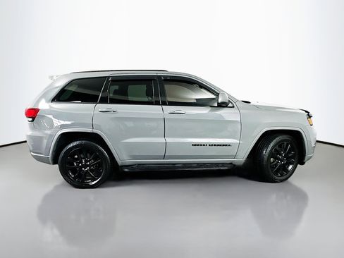 Used 2020 Jeep Grand Cherokee Altitude image 8