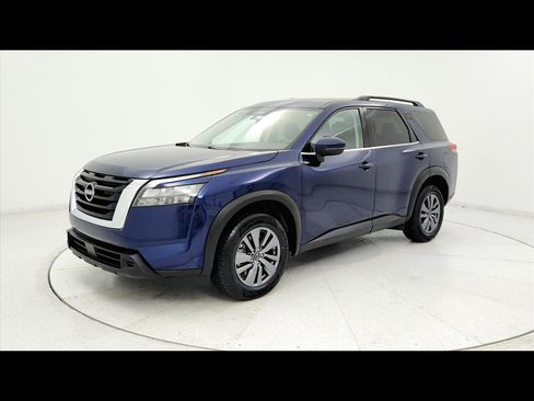 Used 2025 Nissan Pathfinder SV FWD image 1