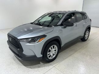 Used 2022 Toyota Corolla Cross L AWD/4WD video 1