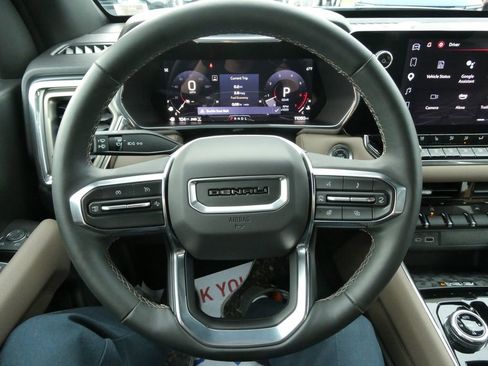 Certified 2024 GMC Canyon Denali image 33