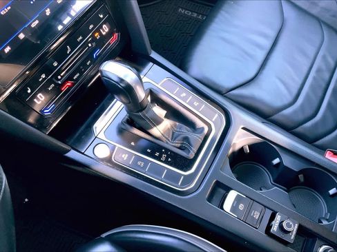 Used 2023 Volkswagen Arteon SEL Premium image 13