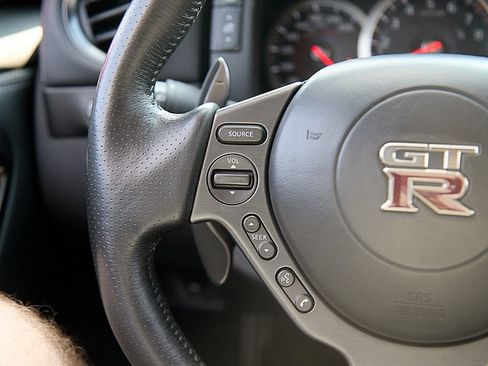 Used 2016 Nissan GT-R Premium AWD/4WD image 51