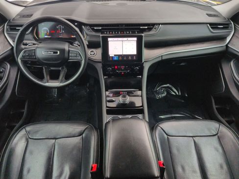 Used 2022 Jeep Grand Cherokee L Limited w/ Luxury Tech Group II image 16