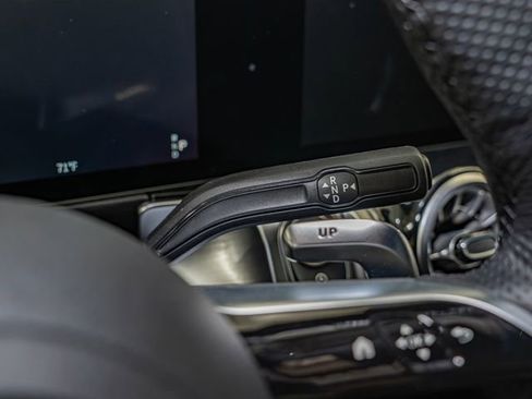 Used 2026 Mercedes-Benz GLB 35 AMG 4MATIC image 17