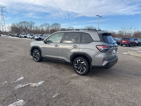 Certified 2025 Subaru Forester Limited image 18