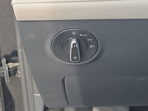 Used 2025 Volkswagen Taos S image 29