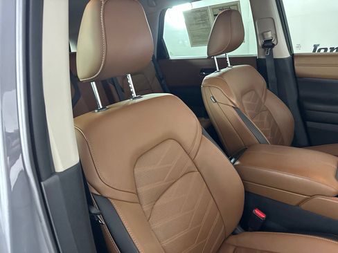 Used 2025 Nissan Pathfinder Platinum w/ Cargo Package FWD image 39