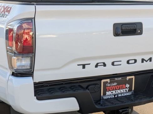 Used 2023 Toyota Tacoma TRD Sport image 9